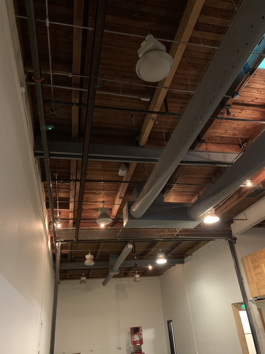 Commercial Electrician